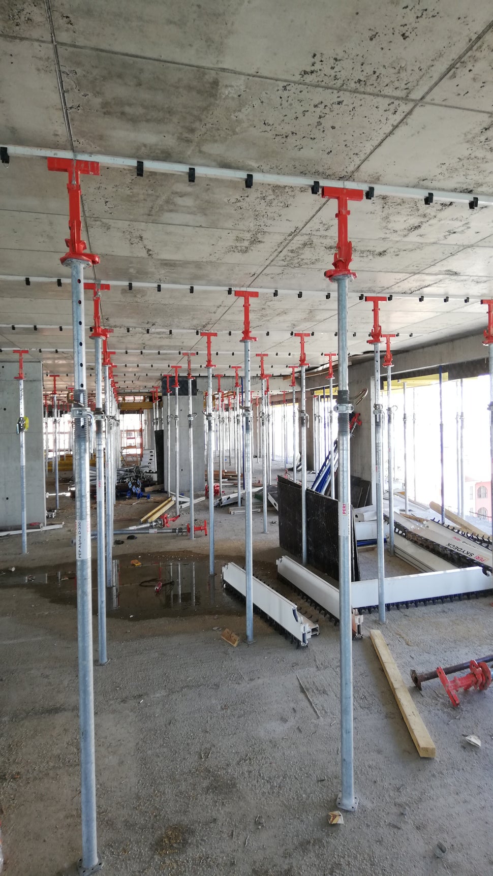 Хоризонтален панелен кофраж SKYDECK за ранно декофриране