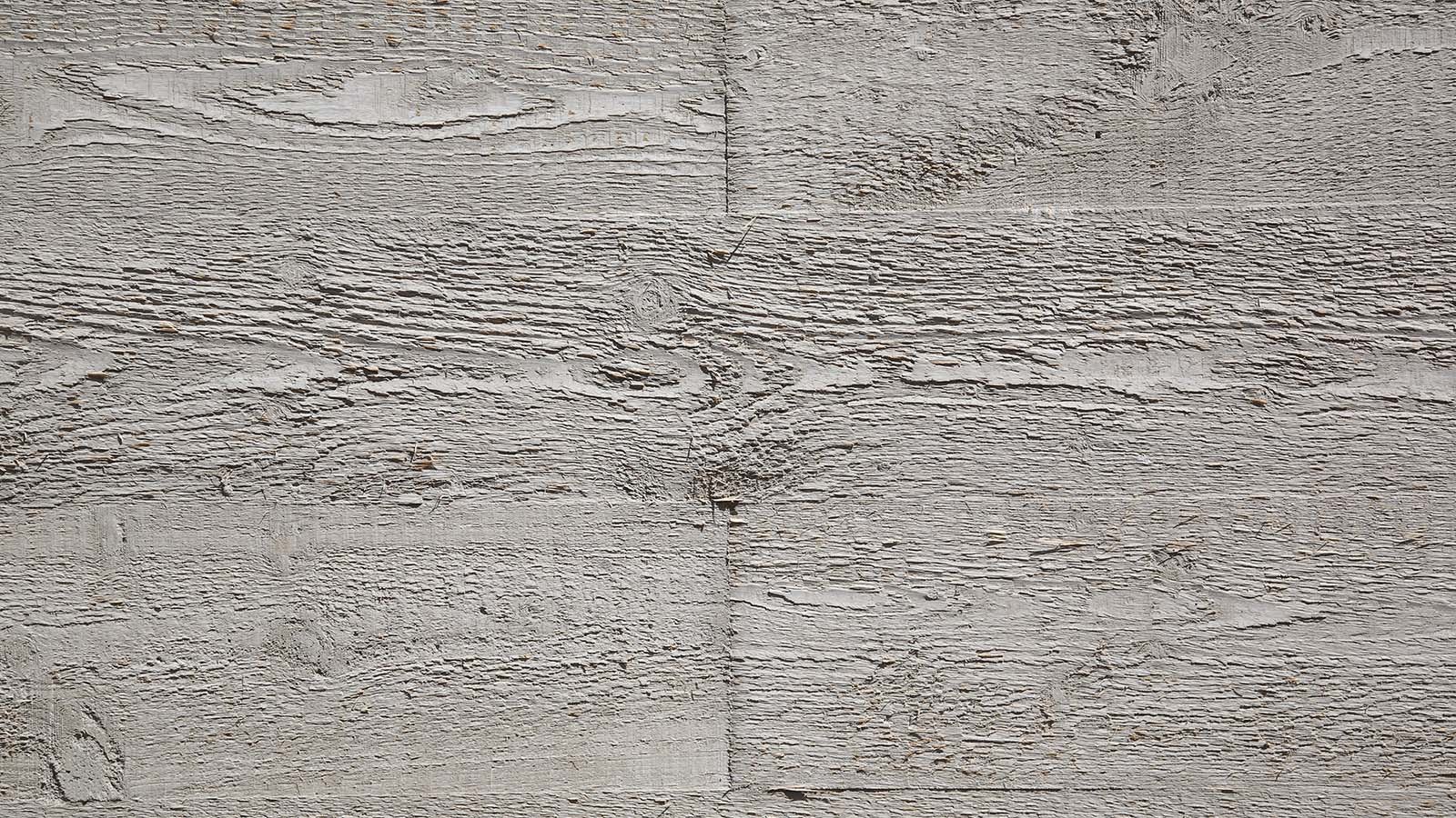 Holzoptik der Betonwand