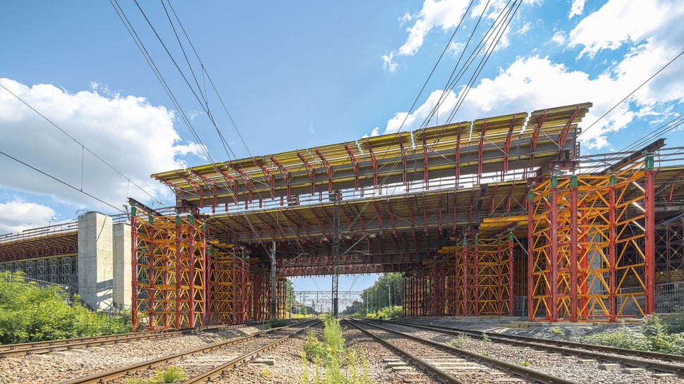 DTŚ, Wiadukt W21 nad linią kolejową, Zabrze