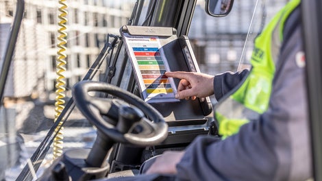 Mit unserem Längen- und Farbcodierungssystem können Gerüstbauer und Logistiker ihre Bauteile schnell und einfach identifizieren. Bessere Organisation bedeutet schnellere Montage und geringere Kosten.