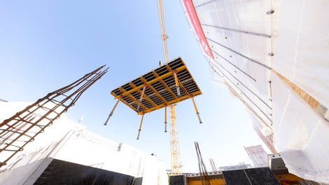 SKYMAX ist innovativ und zukunftssicher. Die SKYMAX Decken-Tischlösung besteht zum großen Teil aus Bauteilen der Paneel-Deckenschalung und dem PERI Portfolio.