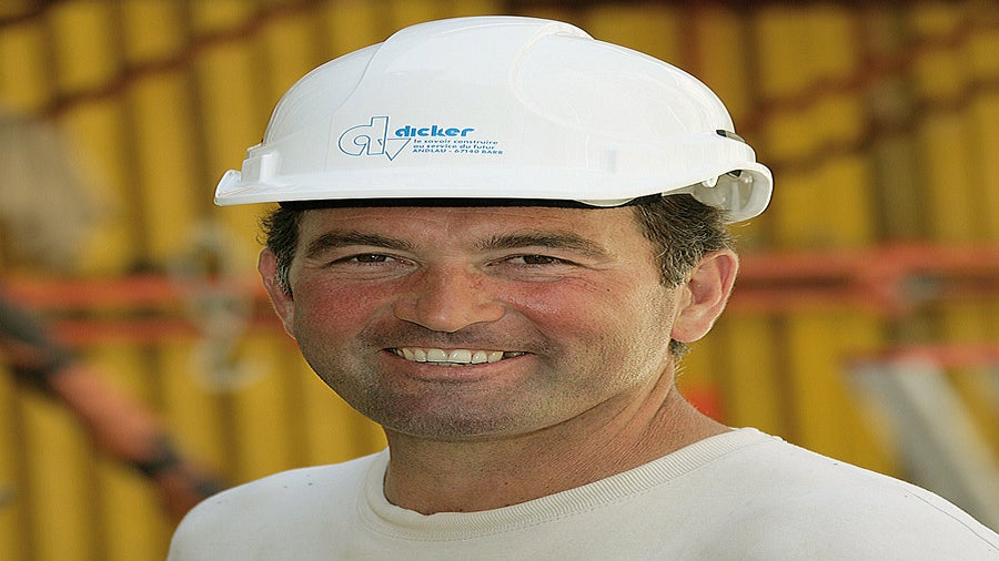 Serge Bellusso, 施工员