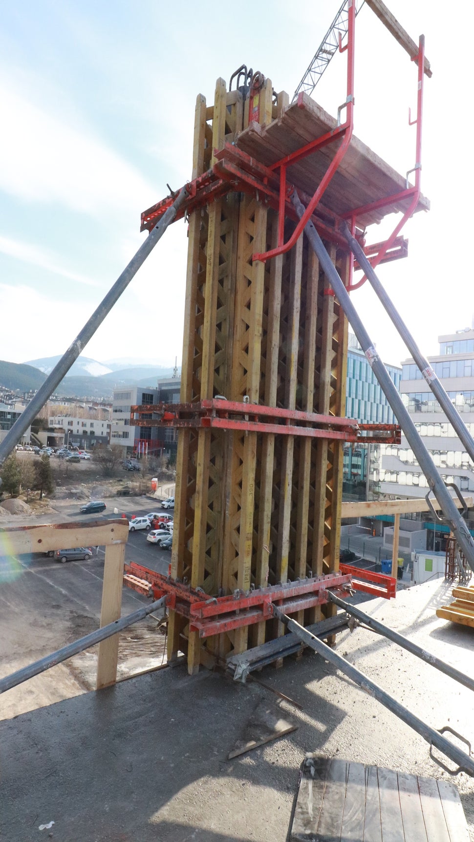 Кофражната система за колони VARIO GT 24 се адаптира към спецификите на всеки проект