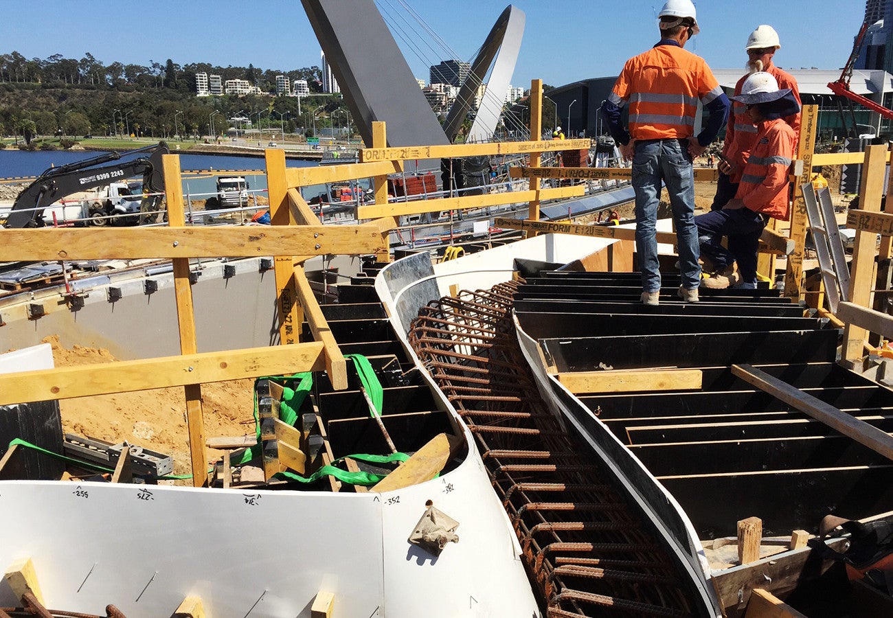 Designing wall 19 with plywood gussets - VARIO formwork would provide the basic alignment, with 3 layers of 6mm thickness plywood to provide the final intricately shaped formlining.<br/> 