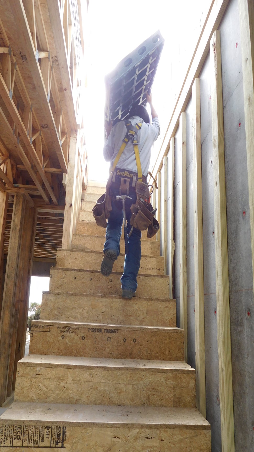 The light weight of the panels makes DUO especially useful in areas with restricted crane access