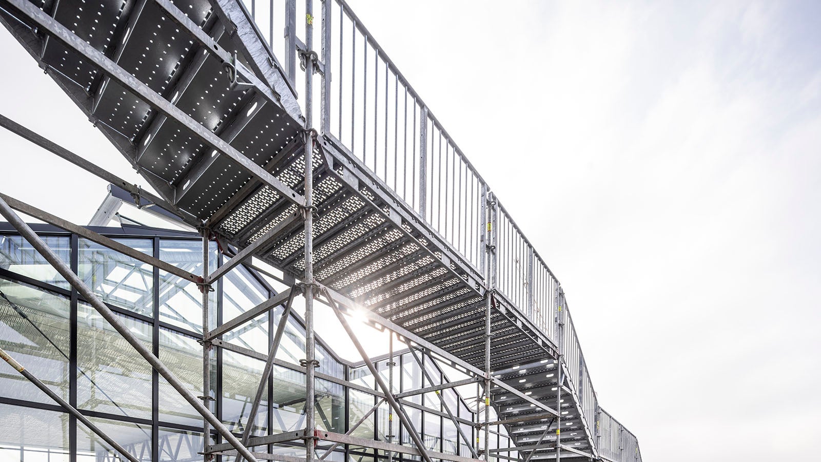 For public access, the PERI UP Public Stair has straight intermediate sections for added convenience. (Photo: PERI SE)<br/>