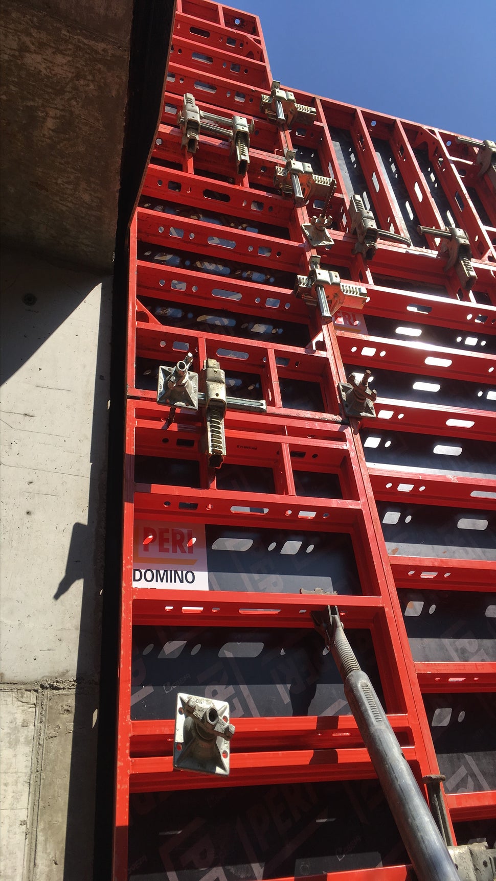 Станция 11-III (Пенчо Славейков) - Вход 1