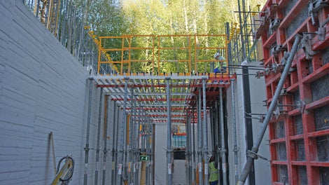 Colecciones Reales - GRIDFLEX permite adaptarse a cualquier geometría con un consumo mínimo de madera de remate.