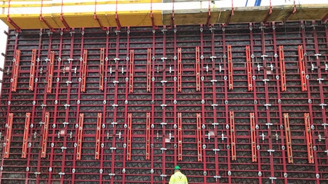 MAXIMO Vægforskalling til de 9 meter høje vægge