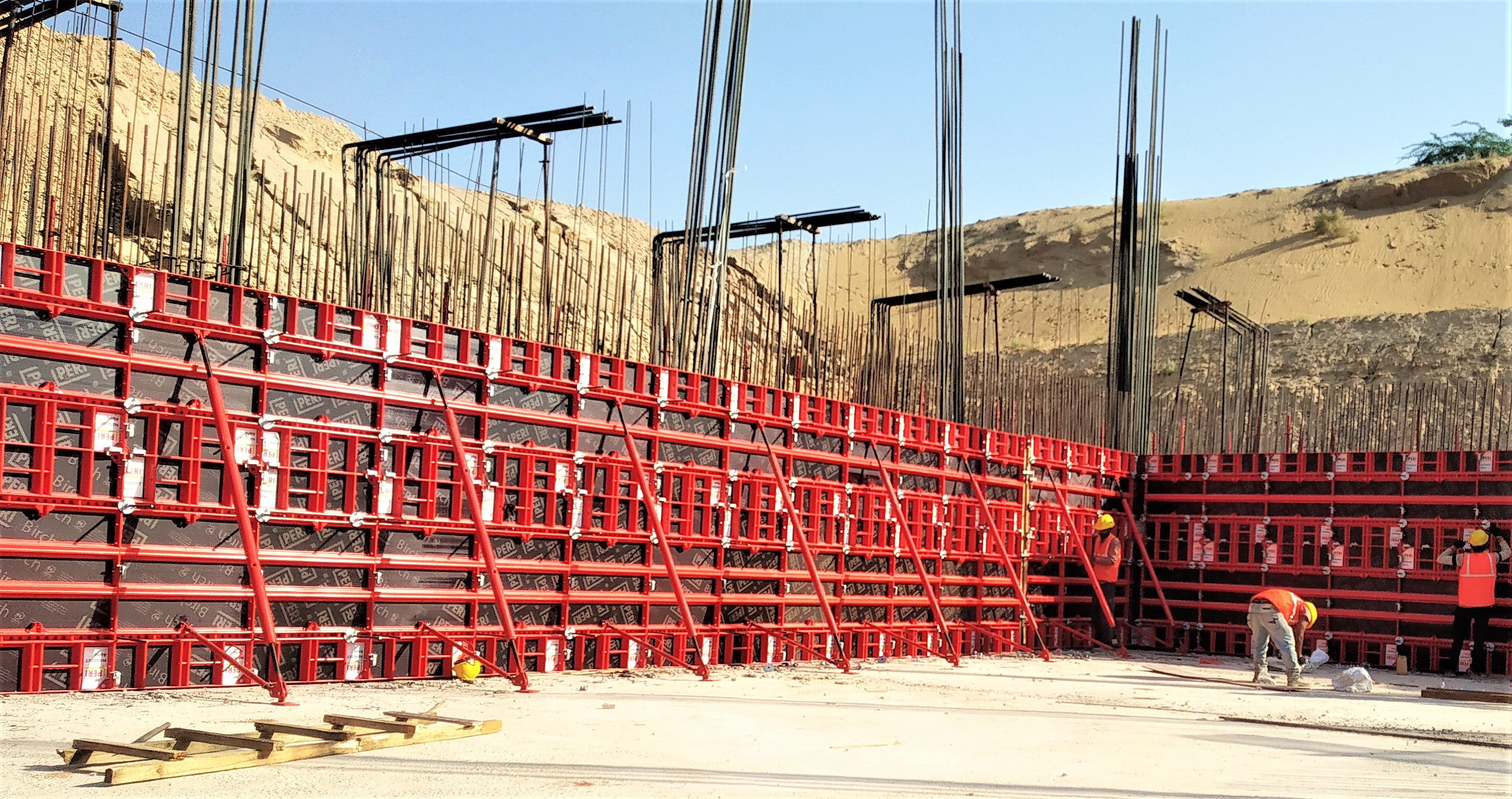 handset-alpha-for-retaining-wall